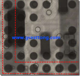 BGA錫球尺寸小于0.4mm，采用降低BGA內(nèi)圍襲球的錫膏量所得到X-Ray，稍微留意一下可以發(fā)現(xiàn)最外圈的錫量(圓的直徑)比其他內(nèi)圍的錫球上的錫量來得多一點點。也就是外圈的黑色圓形直徑比內(nèi)圈的圓形來得大一點點。