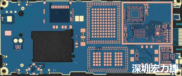 手機可用的PCB空間相當小，而1片式的設計是節(jié)省成本的作法，如何做到區(qū)隔不同子系統(tǒng)、降低雜訊干擾，是設計關鍵。